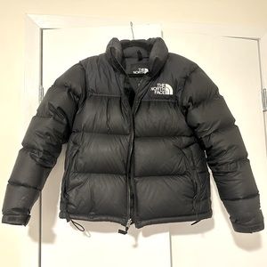 *LIKE NEW* Women's The North Face 1996 Retro
Nuptse Short Down Puffer Jacket